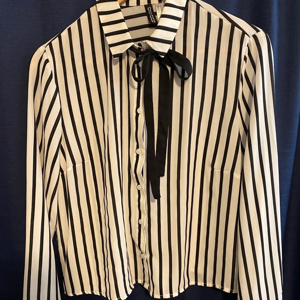 White and black striped blouse